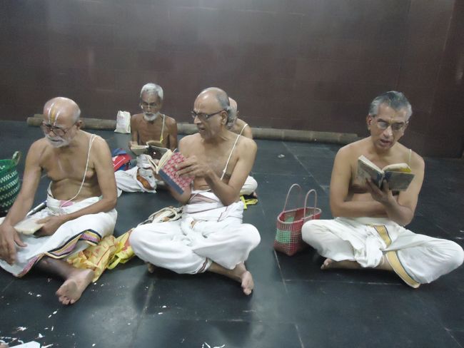 chithirai veethi aandavan ashramam desikan maasa sravanam (57)