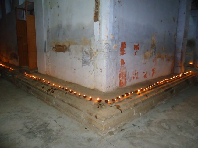 dasavatharam sannathi 1000 deepam (72)