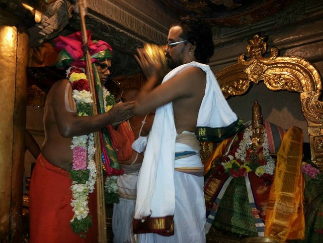 HH 46th Srimath Azhagiyasingar Mangalasasanam At Azhwar Thirunagari Sri Adhinathar Kovil 1