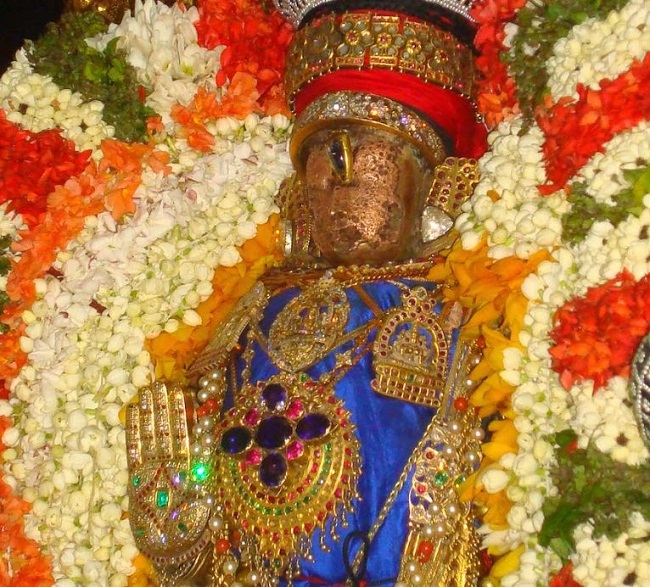 Kanchi Devaperumal  Jaya Karthikai Sukravara Irattai Purappadu 1-201415