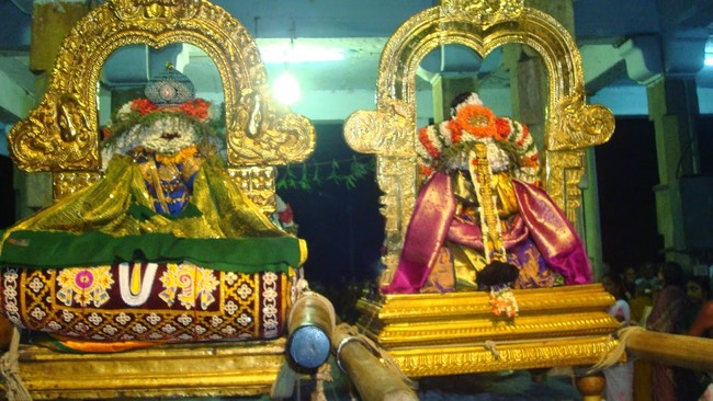 Kanchi Devaperumal  Jaya Karthikai Sukravara Irattai Purappadu 1-201424