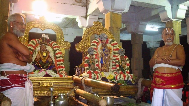 Kanchi Devaperumal  Jaya Karthikai Sukravara Irattai Purappadu 1-201425