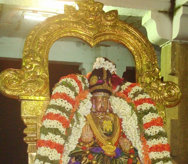 Kanchi Devaperumal  Jaya Karthikai Sukravara Irattai Purappadu 1-201427