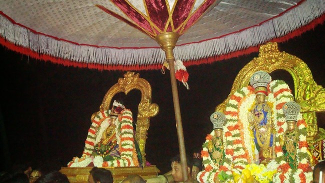 Kanchi Devaperumal  Jaya Karthikai Sukravara Irattai Purappadu 1-201432