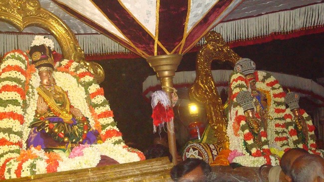 Kanchi Devaperumal  Jaya Karthikai Sukravara Irattai Purappadu 1-201434