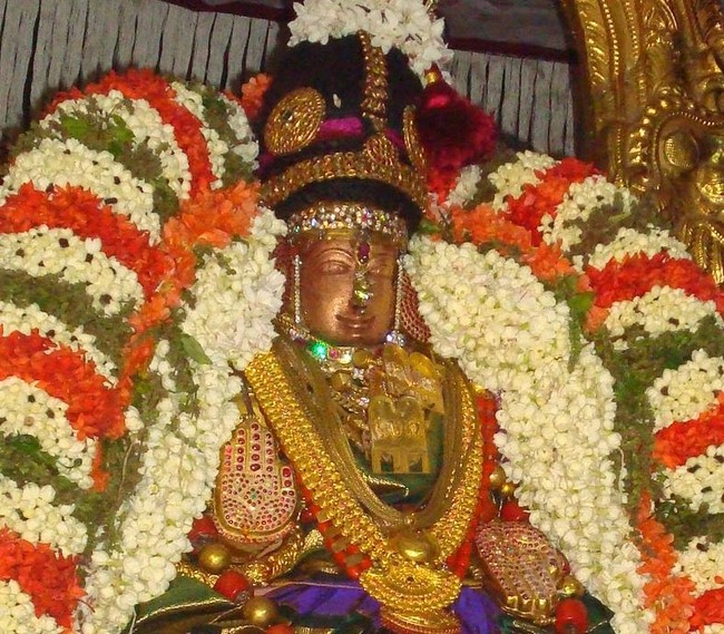 Kanchi Devaperumal  Jaya Karthikai Sukravara Irattai Purappadu 1-201439