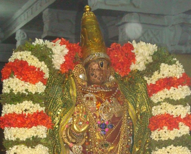 Kanchi Devaperumal  Jaya Karthikai Sukravara Irattai Purappadu 1-201448