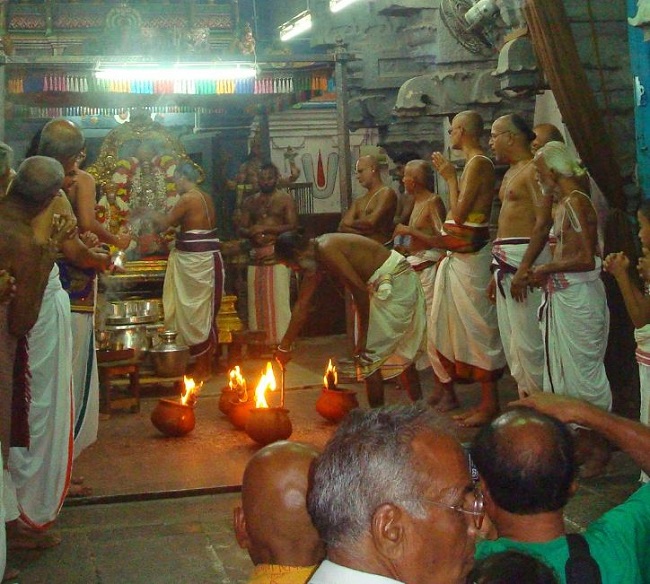 Kanchi Devarajaswami  Temple THirupaanazhwar and  Thirukarthikai Utsavam  -2014-12