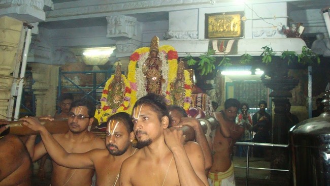 Kanchi Devarajaswami Temple Thirumangai Azhwar THirunakshatra i Utsavam  -2014-01