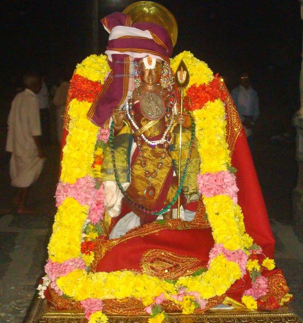 Kanchi Devarajaswami Temple Thirumangai Azhwar THirunakshatra i Utsavam  -2014-57