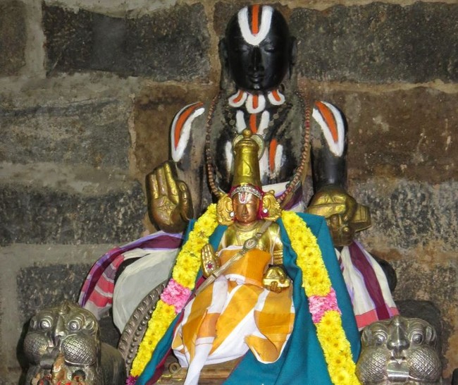 Kanchi Sri Devarajaswami Kovil THondaradipodi azhwar Thirunakshatram-2014-18
