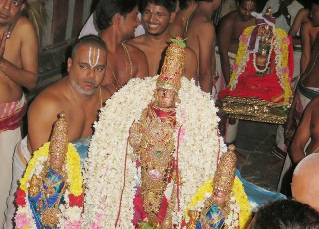Kanchi Sri Devarajaswami Kovil THondaradipodi azhwar Thirunakshatram-2014-42