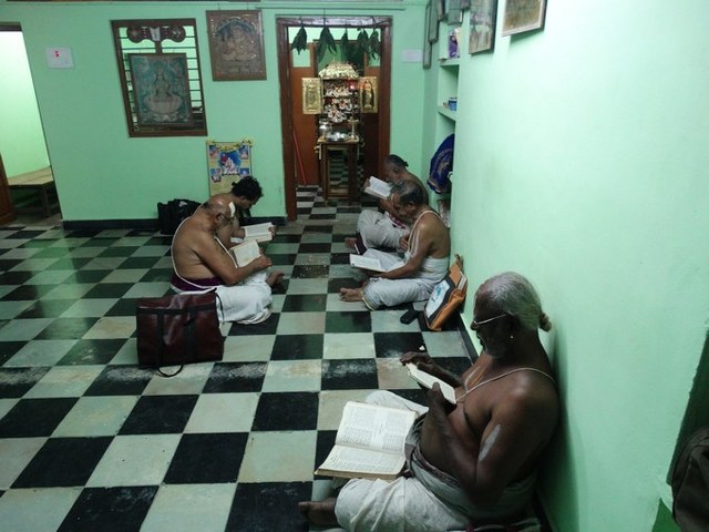 Srinidhi Swami Thirunakshatram and kaliyan Satrumurai at Vaduvur  -2014-11