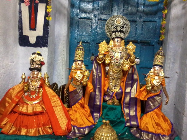 THiruvelukkai Sri Azhagiya Singaperumal Temple Thirumangai azhwar thirunakshatram 2014-02