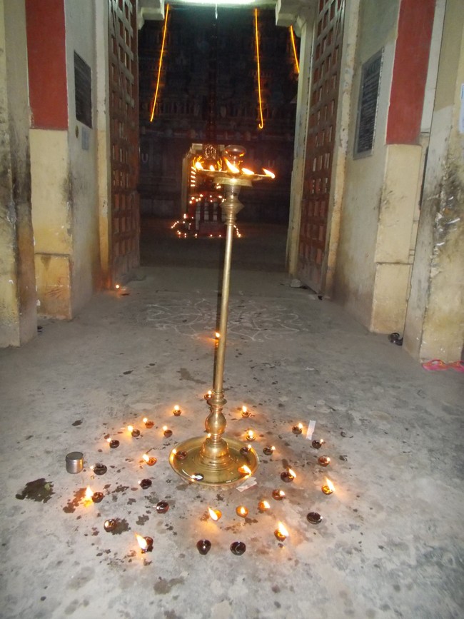 Therazhundur Sri Amaruviappan  Temple Thirupaanazhwar thirunakshatram & Thirukarthikai  Utsavam  -2014-05