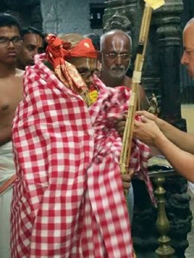 HH Srimath Azhagiyasingar Mangalasasanam At Thiruvallur Sri Veeraraghava Perumal Temple6