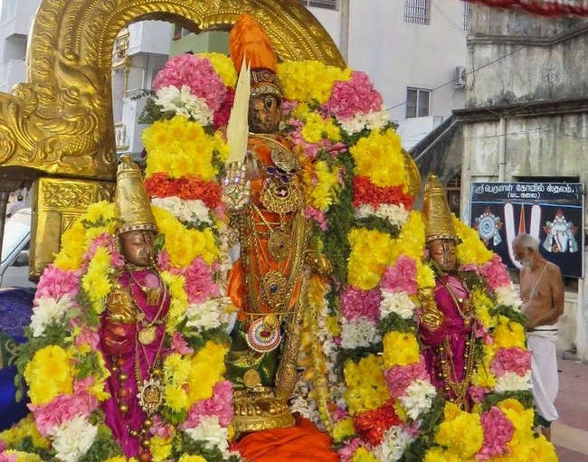 Kanchi Devarajaswami Temple Irappathu  utsavam day 4  2014-17