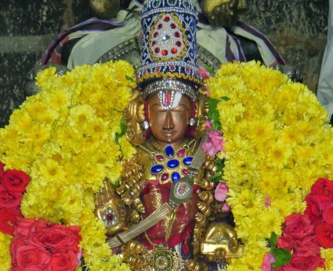 Kanchi Devarajaswami Temple Irappathu  utsavam day 4  2014-23