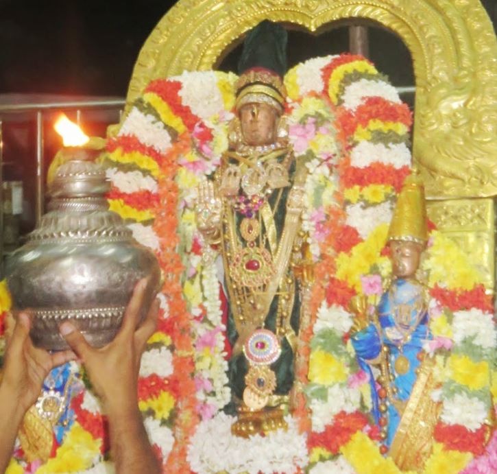 Kanchi Sri Devaperumal Irappathu day 7