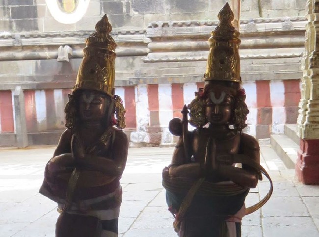 Kanchi Sri Devarajaswami Temple Irappathu Iyarpa Satrumuraia 2015-09