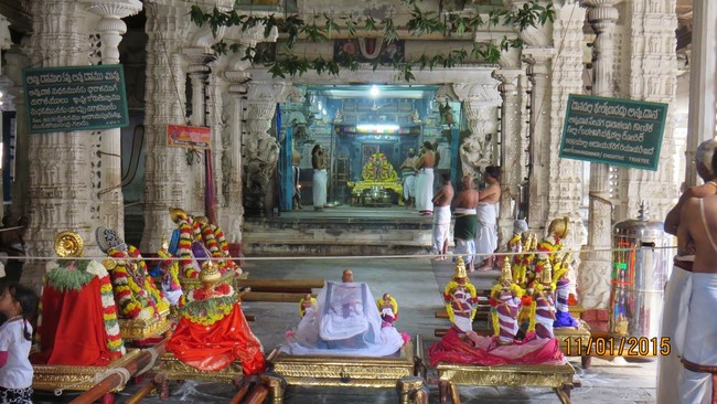 Kanchi Sri Devarajaswami Temple Irappathu Iyarpa Satrumuraia 2015-40