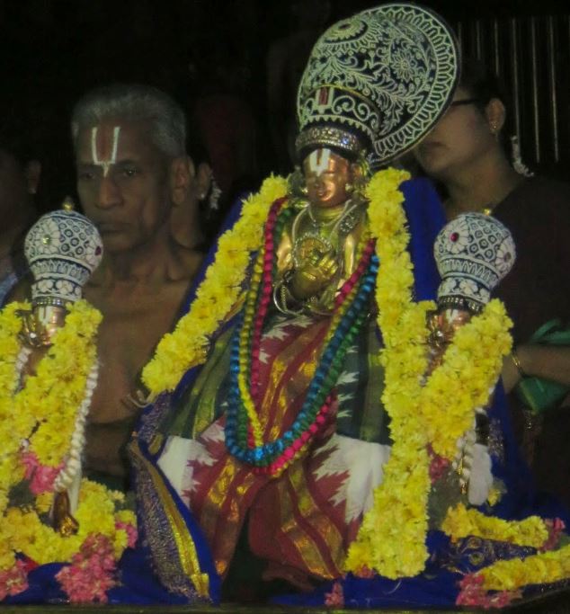 Kanchi Sri Devarajaswami Temple Irappathu Utsavam Day 5 2014-07