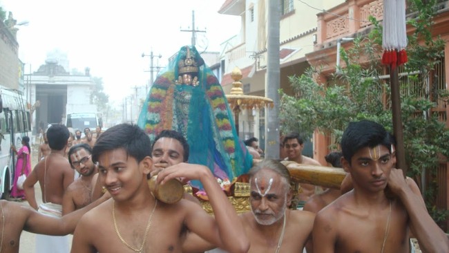 Kanchi Sri Devarajaswami Temple Sri Andal Neerattu Utsavam day 2 2014-07