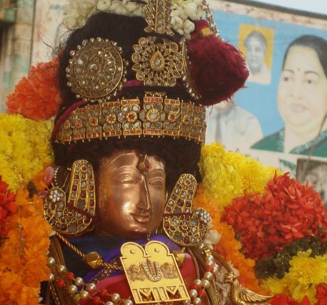 Kanchi Sri Devarajaswami Temple Sri Andal Neerattu Utsavam day 2 2014-13