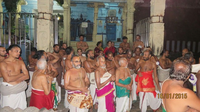 Kanchi Sri Devarajaswami Temple Sri Devaperumal Pazhayaseevaram Purappadu 2015-05