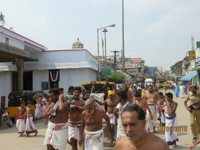 Kanchi Sri Devarajaswami Temple Sri Devaperumal Pazhayaseevaram Purappadu THirumbukal to Kanchi 2015-22