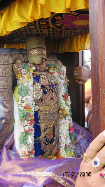 Kanchi Sri Devarajaswami Temple Sri Devaperumal Pazhayaseevaram Purappadu day 2015-23