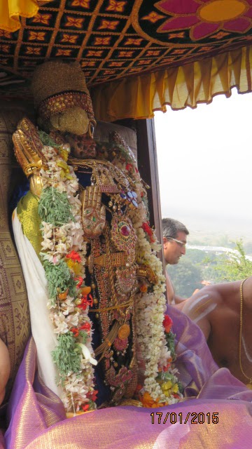 Kanchi Sri Devarajaswami Temple Sri Devaperumal Pazhayaseevaram Purappadu day 2015-26