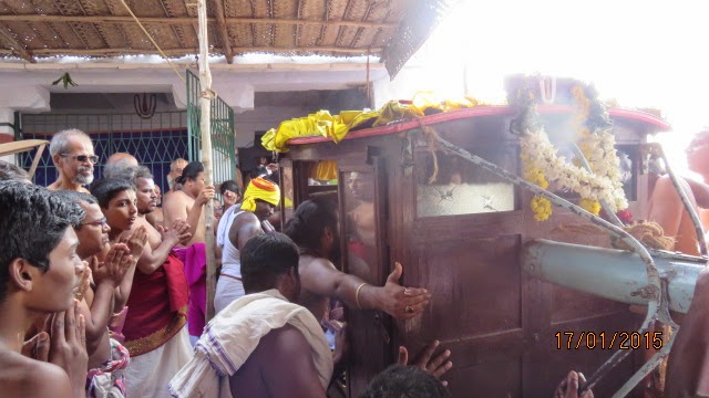Kanchi Sri Devarajaswami Temple Sri Devaperumal Pazhayaseevaram Purappadu day 2015-31