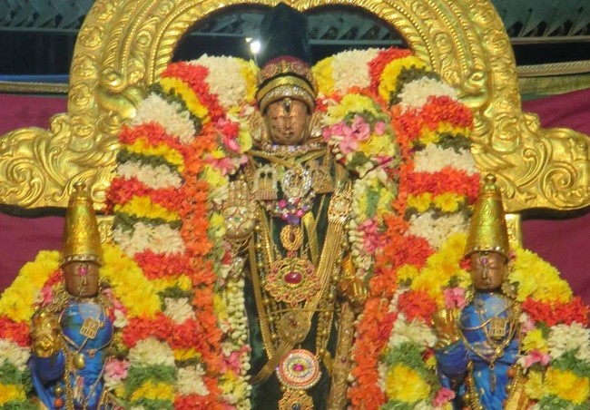 Kanchi Sri Devarajaswami Temple iRappathu UTsavam Day 7   2014-02