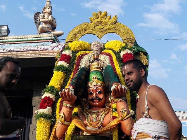 Image result for vaigunda ekadeshi photes in sri lakshmi narayana temple in vellore