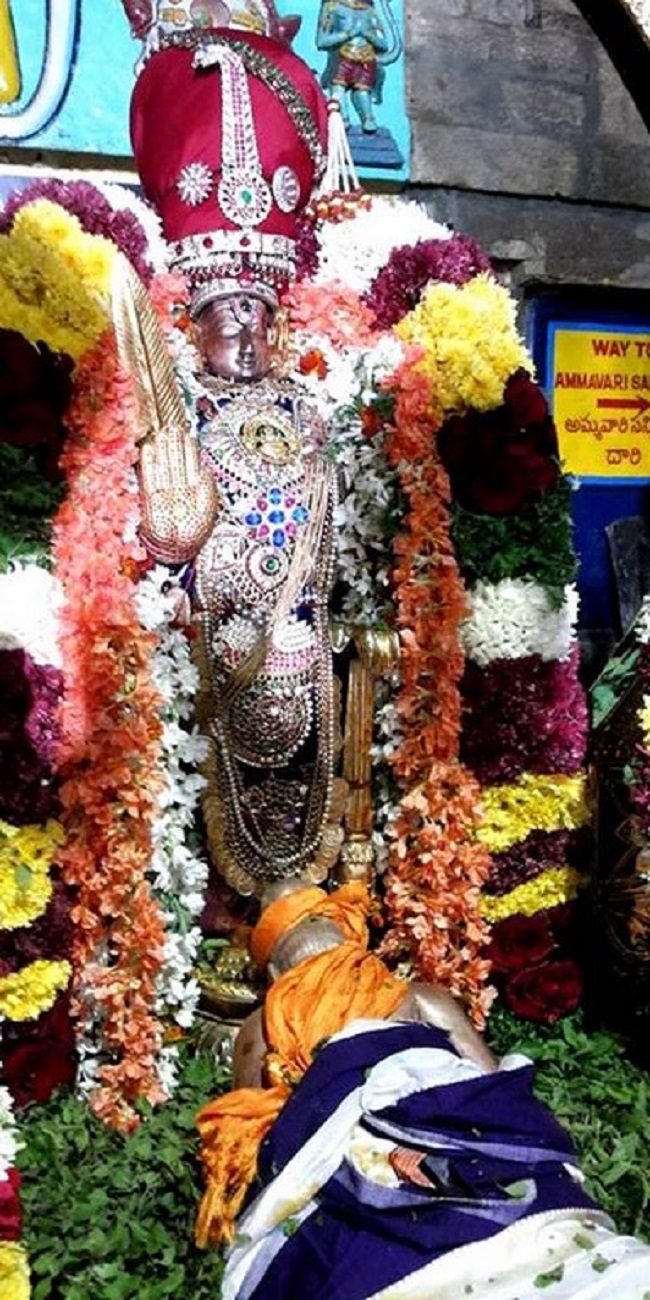 Lower Ahobilam Sri Prahaladavardan Temple Nammazhwar Thiruvadi Thozhal10