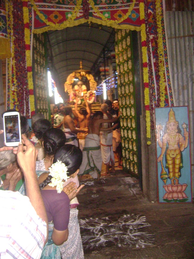 Mylai Sri Adhikesava Perumal Temple Irrapathu day 22014-04