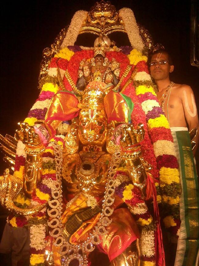 Salem Sri Varadaraja Perumal Temple Thanga Garuda Vahanam Samarpanai 2015-20