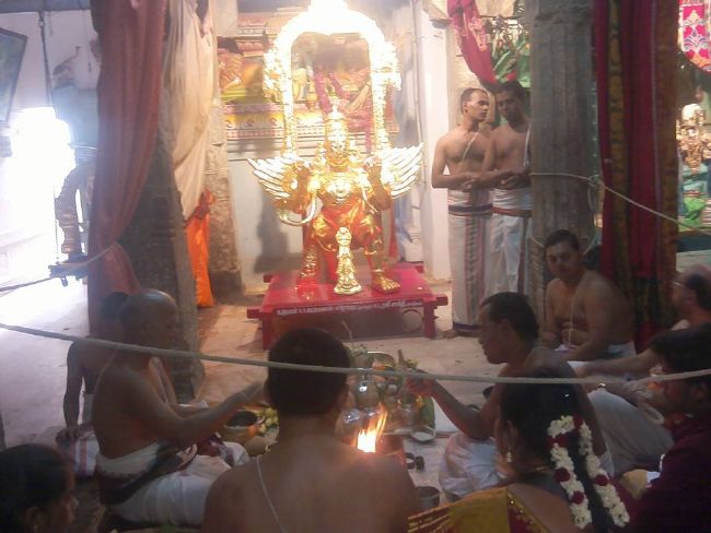 Salem Sri Varadaraja Perumal Temple Thanga Garuda Vahanam Samarpanai 2015-22