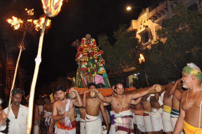 Srirangam Boopathi Thirunal Sri Namperumal Hanumantha Vahanam Purappadu 2015-07