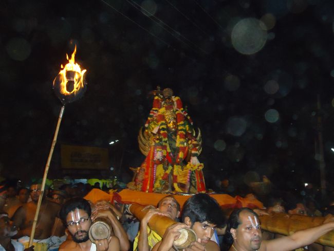 Srirangam Namperumal Boopathi Thirunal Garuda Sevai Purappadu  2015-01