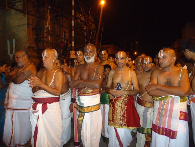 Srirangam Namperumal Boopathi Thirunal Garuda Sevai Purappadu  2015-43