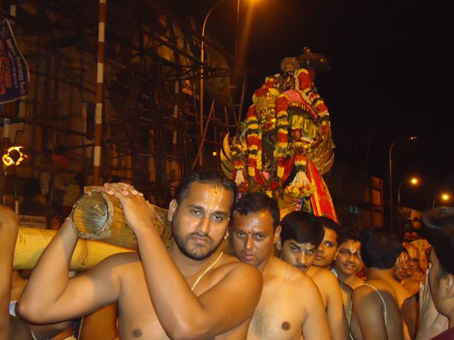 Srirangam Namperumal Boopathi Thirunal Garuda Sevai Purappadu  2015-46