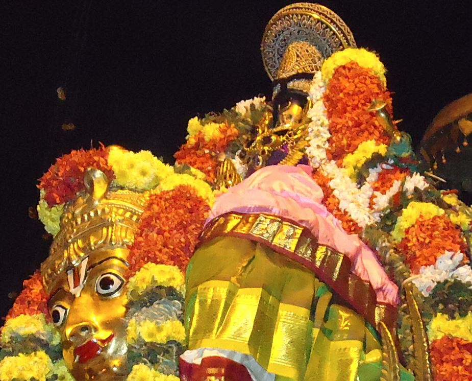 Srirangam Namperumal garuda sevai Boopathi thirunal 2015