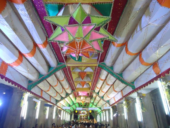 Srirangam Ranganathaswami Temple Vairamudi Kreeda Sevai Irrappathu Utsavam day 5 2014-03