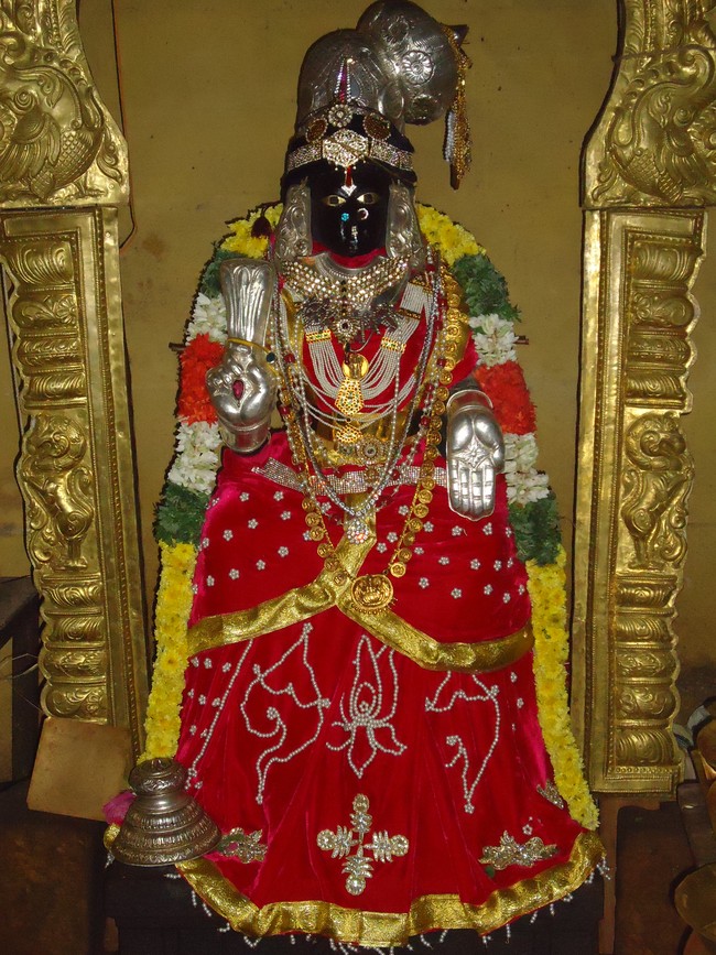 Srirangam Veli ANdal Sannadhi Muthangi Sevai 2014-1