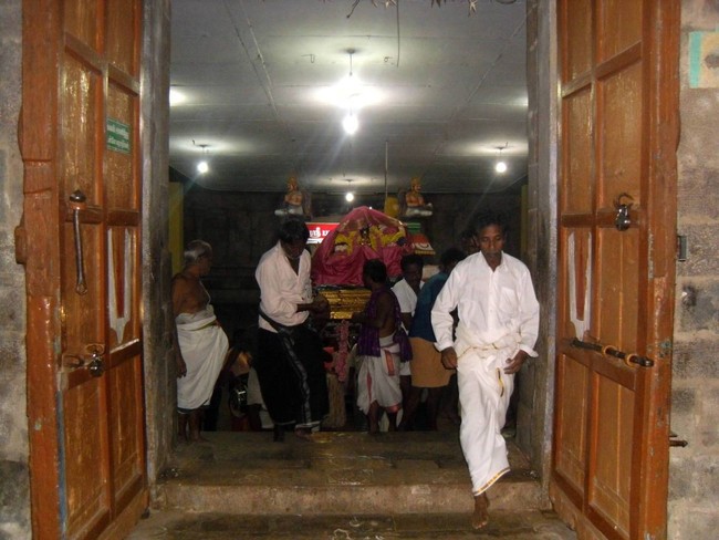 Thirukannamangai  Sri Bhakthavatsala Temple  Irappathu  utsavam Day 10 Nammazhwar Moksham   2014-49