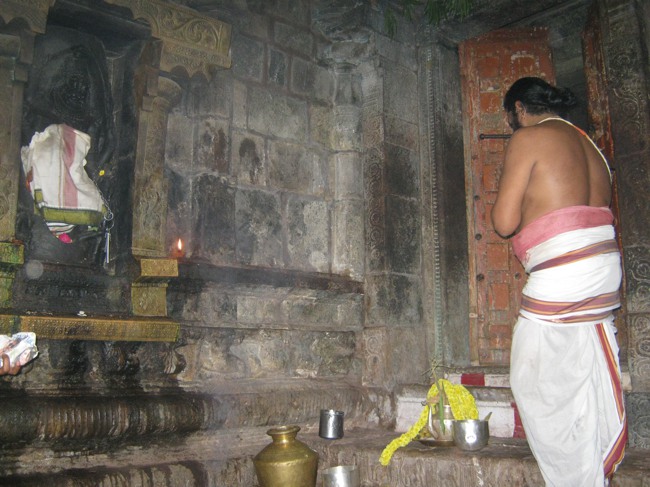 Thirukudanthai Sri Aravamudhan Sannadhi Uttarayana Vasal Thirappu-2015-02