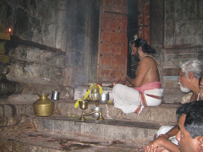 Thirukudanthai Sri Aravamudhan Sannadhi Uttarayana Vasal Thirappu-2015-04