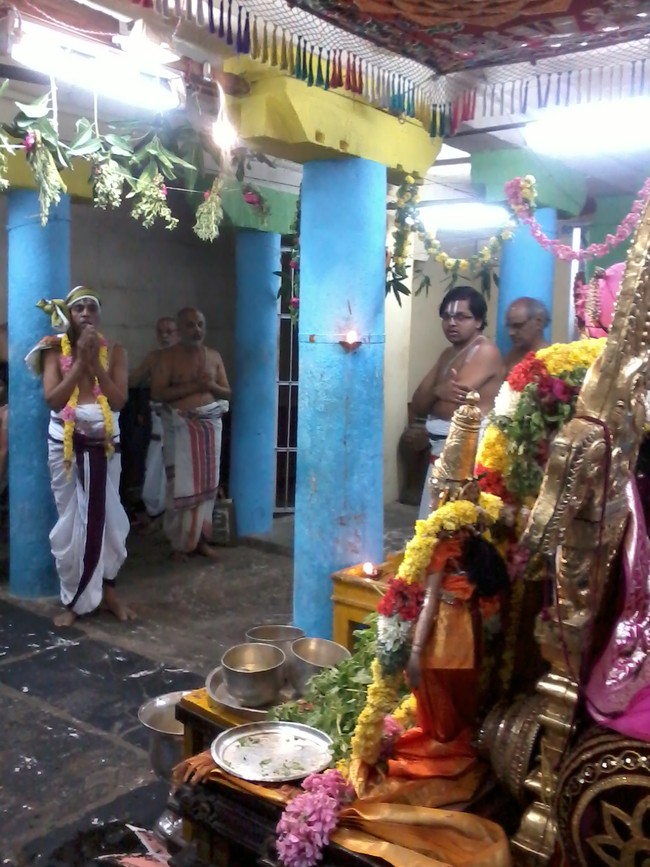Thiruvekka Sonna Vannam Seitha Perumal  Temple Nammazhwar Thiruvadi Thozhal  2014-04